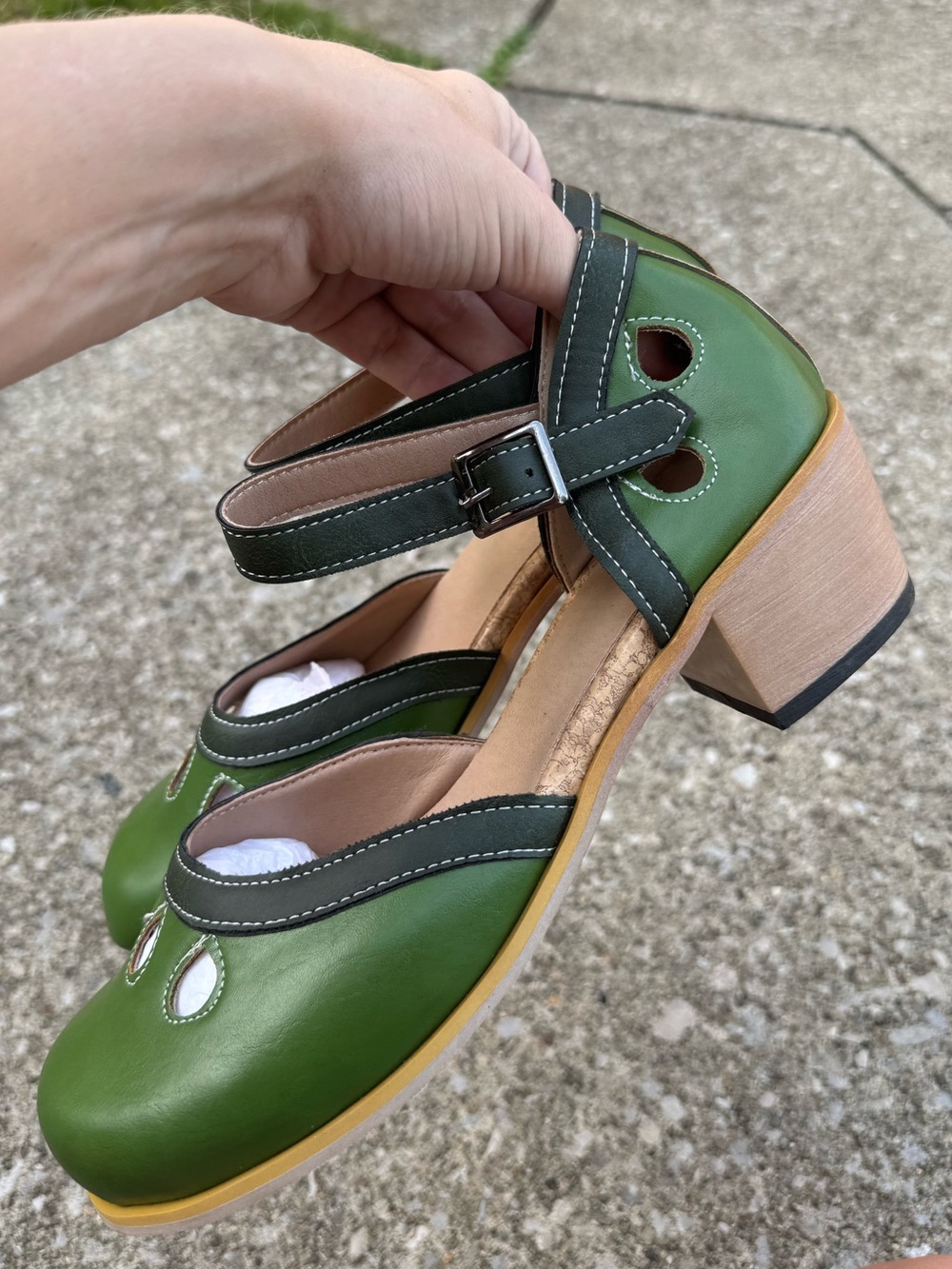 NWOB Two-Tone Green Mary Jane Block Heels Cutout Strap Pumps Size 40